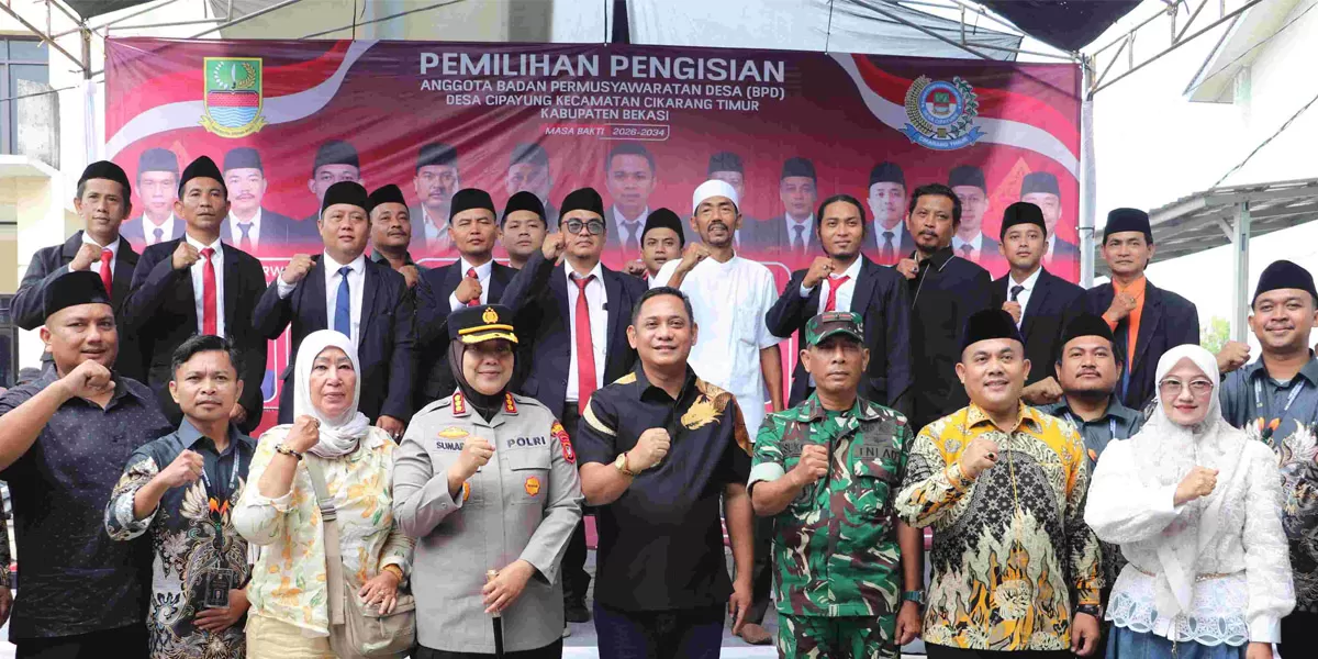 Plt Bupati Bekasi bersama Kapolres Metro Bekasi dan Kadis DPMD turun langsung memantau pelaksanaan pemilihan BPD di Desa Cipayung, Kecamatan Cikarang Timur, Sabtu (23/5/2026). (dok diskominfosantik)