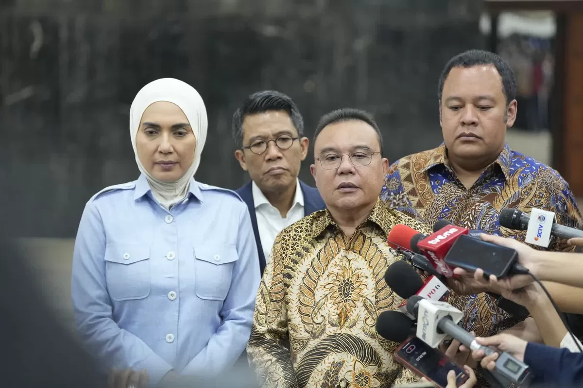 Wakil Ketua DPR RI Sufmi Dasco Ahmad saat memberikan keterangan kepada awak media di Kompleks Parlemen Jakarta, Selasa (2/6/2026) (Dok DPR RI)
