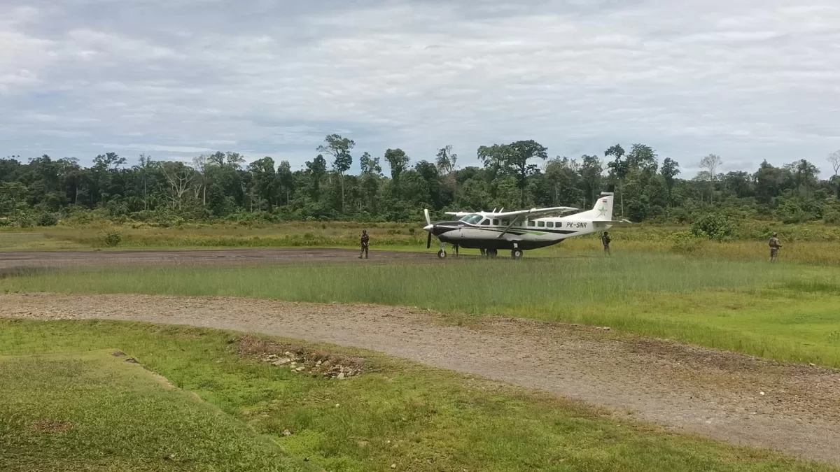 11 bandara di Papua ditutup sementara usai insiden penembakan pesawat, operasional menunggu pengamanan aparat.