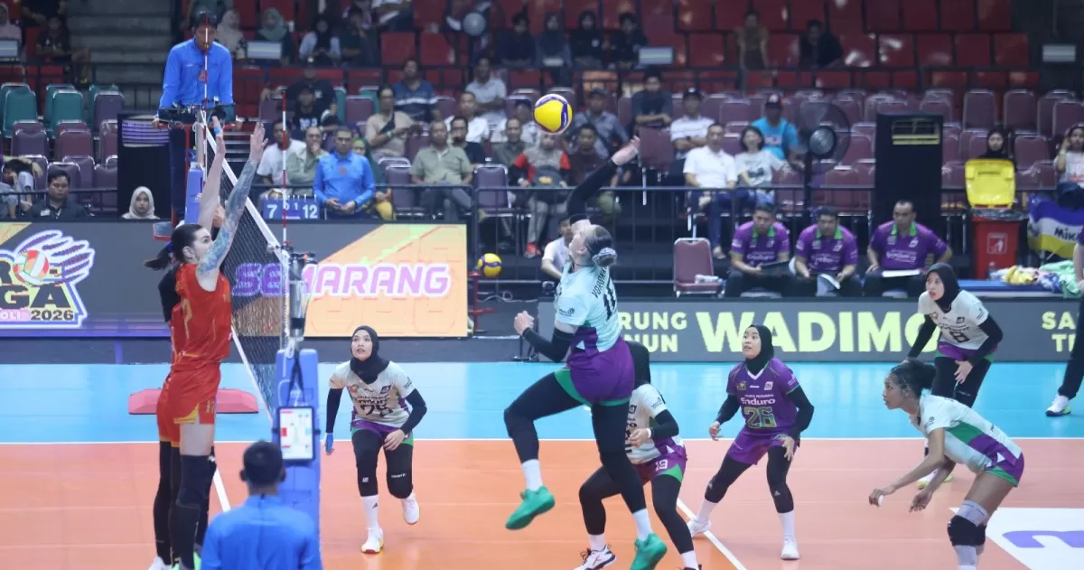 Jakarta Pertamina Enduro (kanan) Amankan Tiket Grand Final Proliga 2026, Setelah Menang Skor 3-0 Atas Popsivo Polwan (Kabarku.net/dok. Humas Proliga)