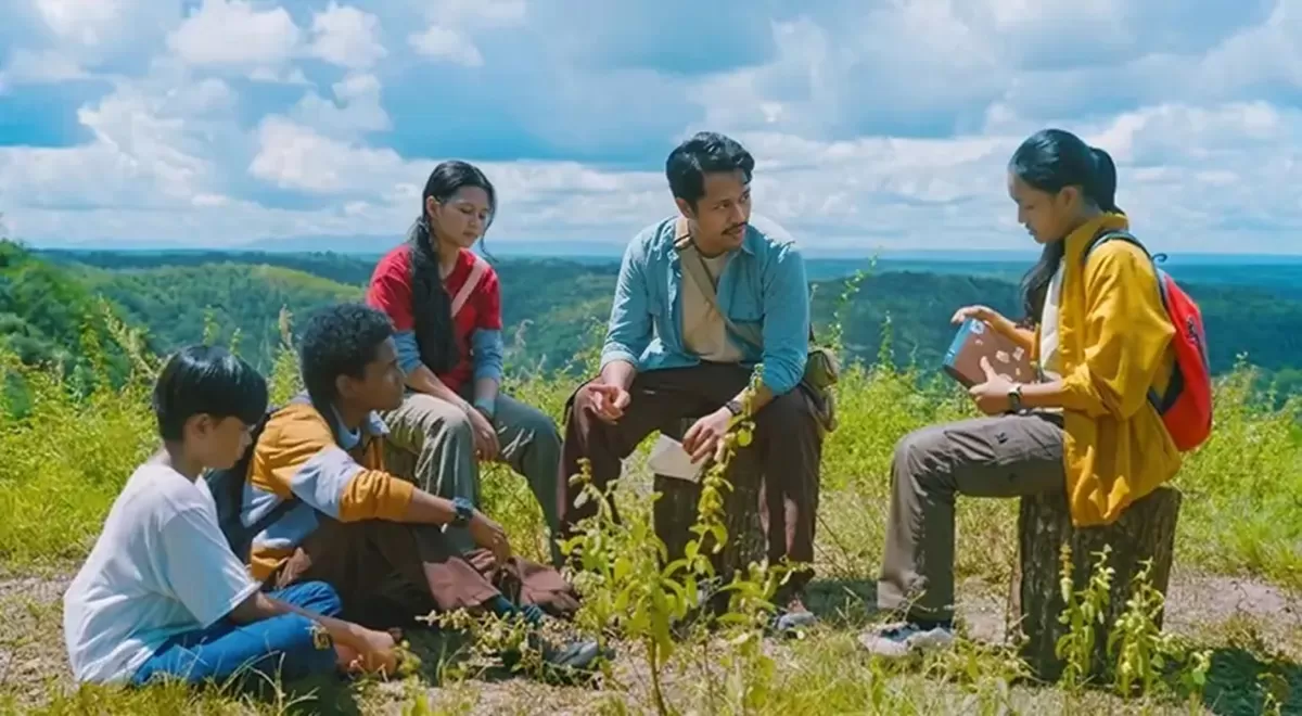 Sinopsis MAJU: Jejak Pahit Si Kembang Gula, Film Petualangan Penuh Misteri yang Angkat Bahaya Narkoba - Hallo Lifestyle