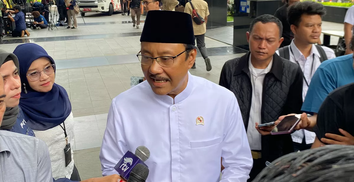 Pengadaan Sepatu Sekolah Rakyat Rp 27 Miliar, Gus Ipul Yakin Tak Ada Kebocoran? — INDONESIA — ERYU PROJECT