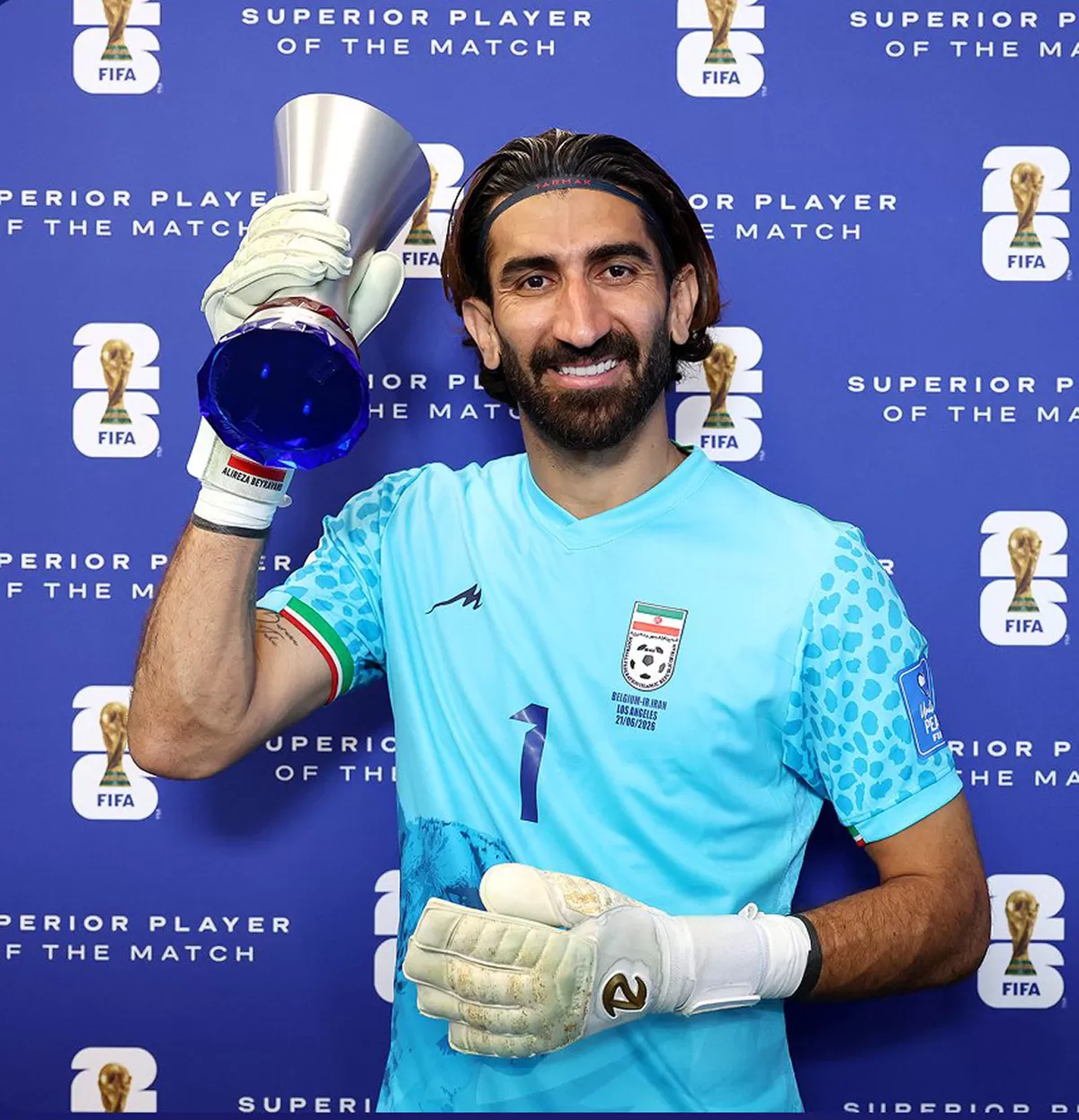 Alireza Beiranvand tampil gemilang saat Iran menahan Belgia 0-0 dan meraih penghargaan Man of the Match. (X/@eurofootcom)