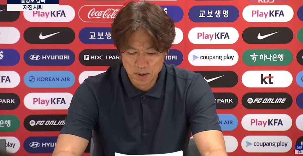 Pelatih Timnas Korsel, Hong Myung Bo. (X/@KORFootballNews)