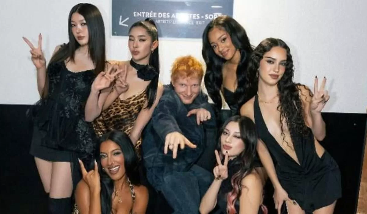 Ed Sheeran bersama grup Katseye. (Kbizoom)
