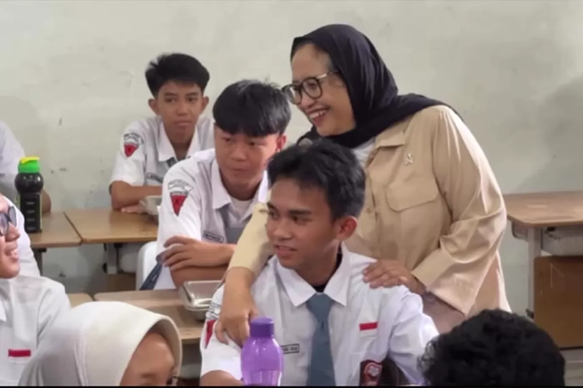 Wakil Kepala BGN Nanik S Deyang minta guru dan pegawai sekolah turut dapat MBG. (Foto: Istimewa)