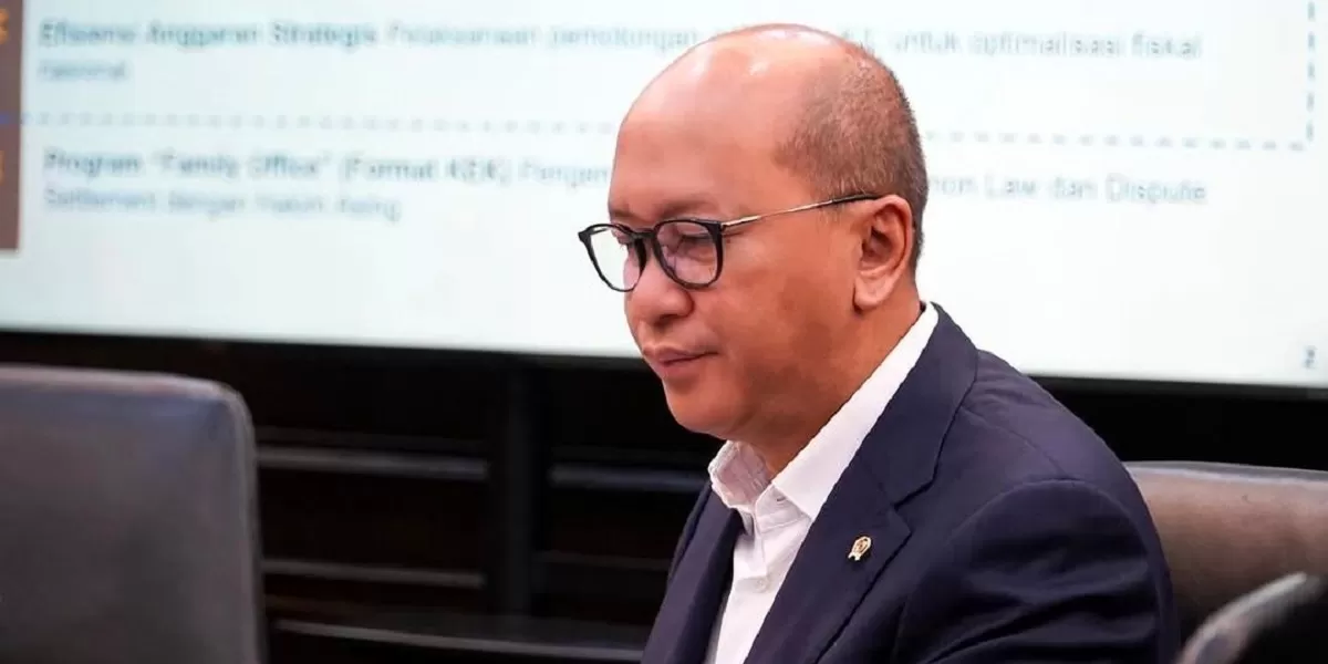 Menteri Investasi Rosan Perkasa Roeslani melakukan benchmarking regulasi dengan OECD untuk meningkatkan kepercayaan investor internasional (Dok. Instagram @Rosanroeslani)