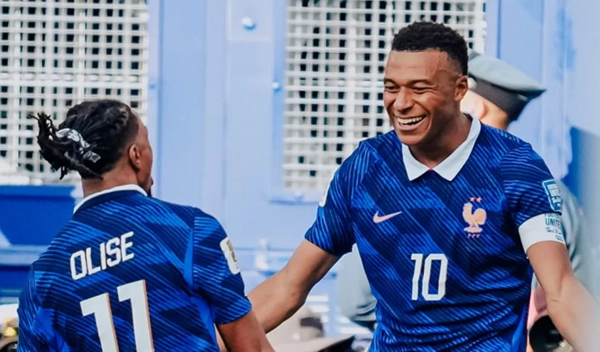 Kylian Mbappe cetak dua gol bawa Prancis menang 3-0 atas Swedia. (IG @equipedefrance/Indotren.com)