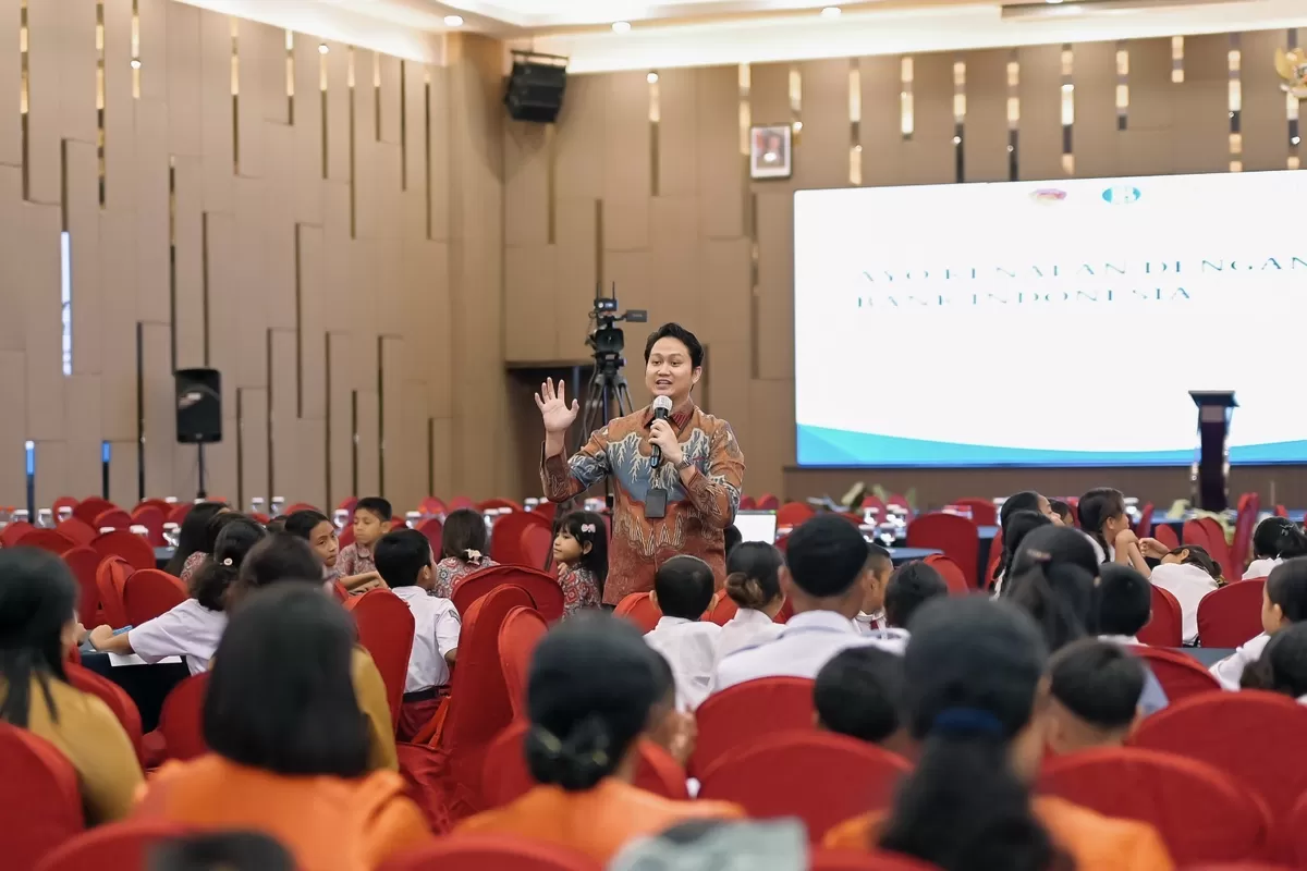 15 Ribu Pelajar di 22 Kabupaten/Kota NTT Ikuti Edukasi Literasi Keuangan, Cetak Rekor MURI di Hari Buku Nasional