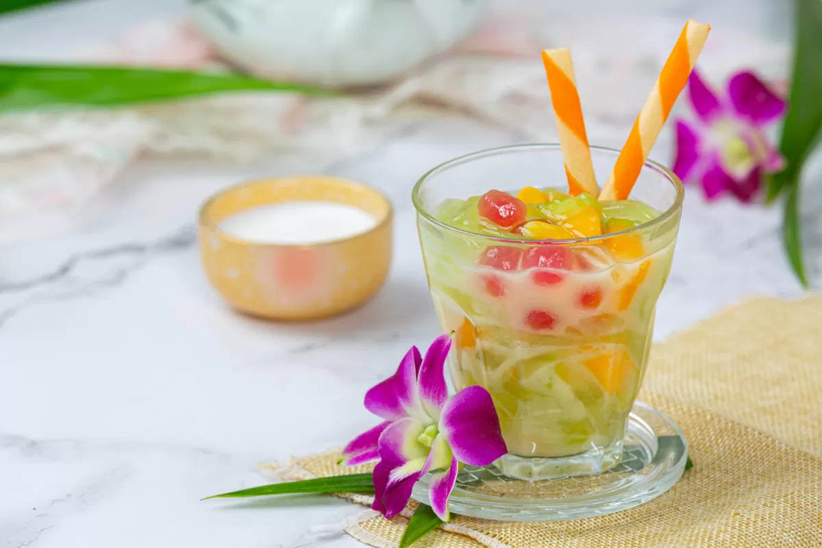 7 manfaat buka puasa bersama di bulan Ramadan, dari mempererat silaturahmi hingga menjaga kesehatan mental. (Freepik)