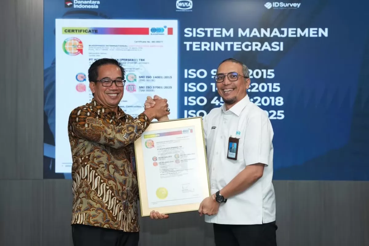 WIKA Terima Sertifikasi Sistem Manajemen Terintegrasi dari SUCOFINDO