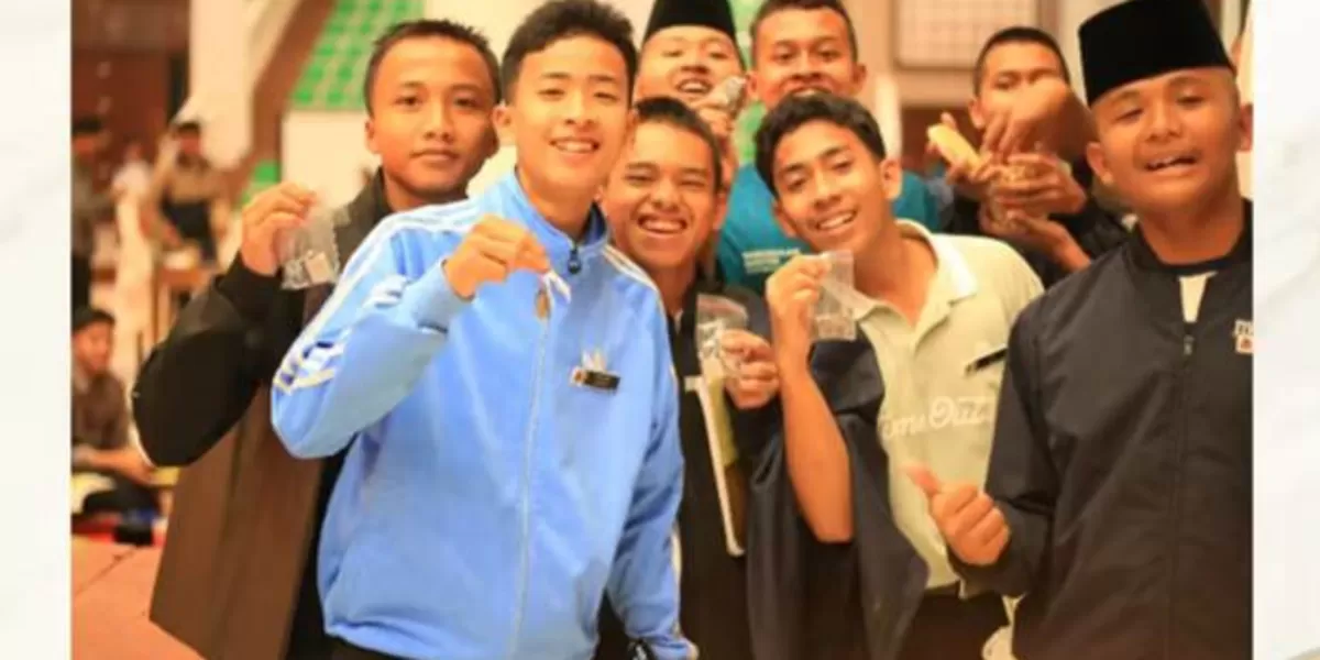 Vinindo Dukung Panggung Gembira Santri Gontor