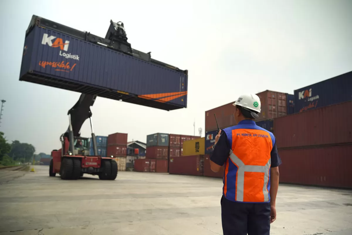 Kereta Kontainer Angkut 1 Juta Ton, Kurangi 60 Ribu Truk