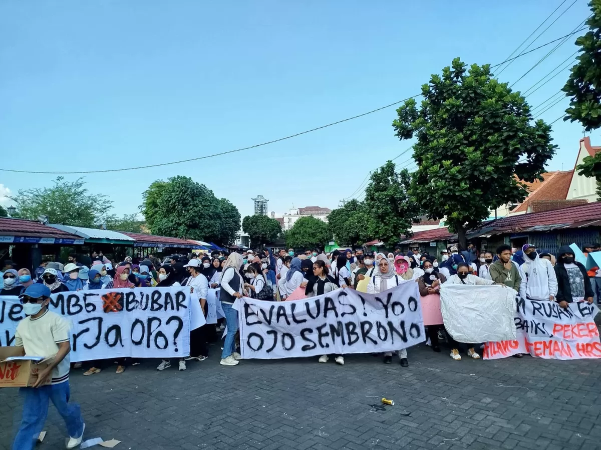 Titik Nol Yogyakarta Dipadati Massa, Ribuan Warga Desak Transparansi dan Keadilan Hukum