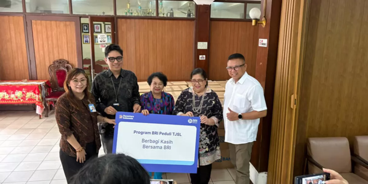 BRI Region 6 Salurkan 300 Paket Sembako CSR