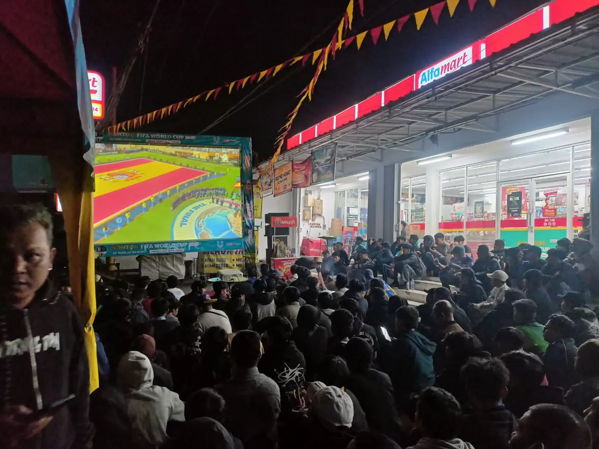 Ratusan Warga Padati Nobar Final Piala Dunia 2026 di Padalarang, Atmosfer Spanyol vs Argentina Pecah Sejak Dini Hari