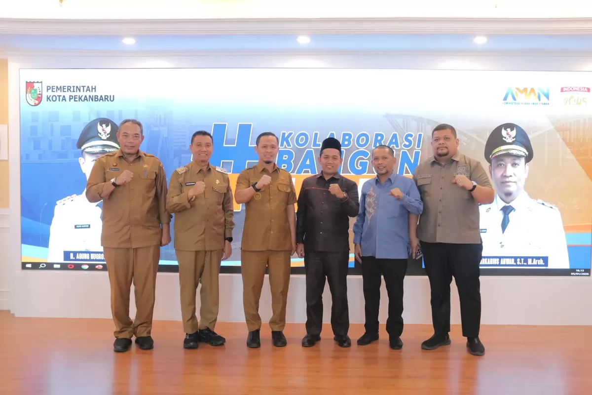 Foto bersama usai rapat konsultasi. (f: Ist)