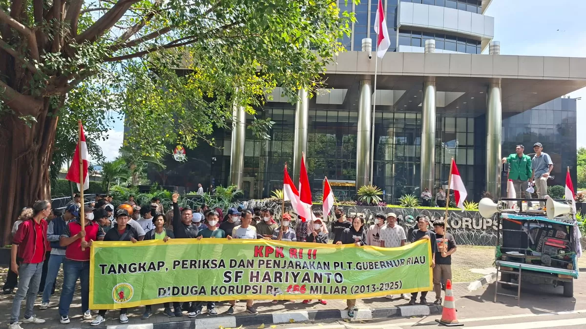 Aksi unjuk rasa Jilid IV GEMARI Jakarta di depan Gedung Merah Putih KPK, Jakarta, Jumat, 9 Januari 2026. 