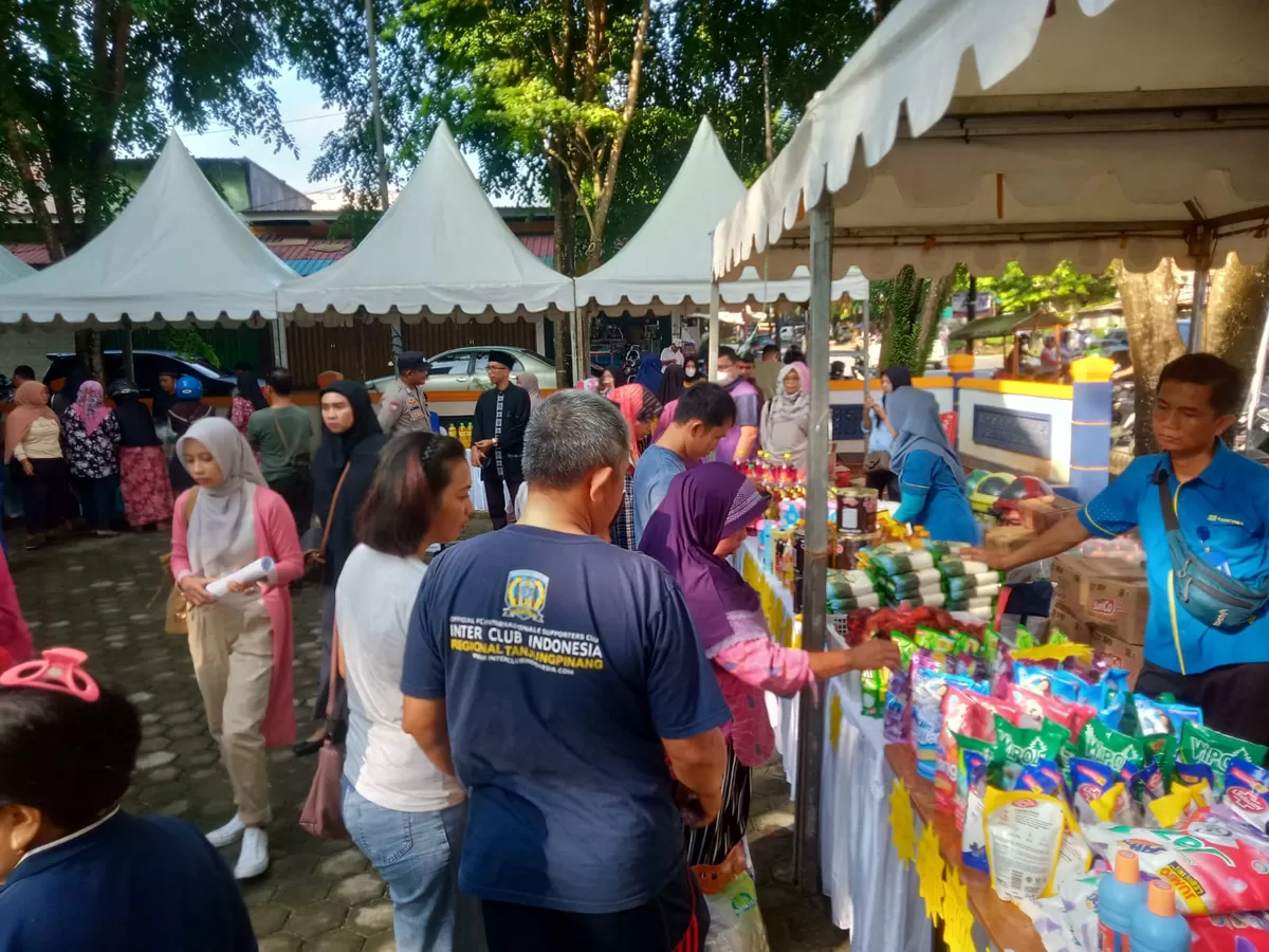 Ilustrasi pasar murah. (f: Ist)