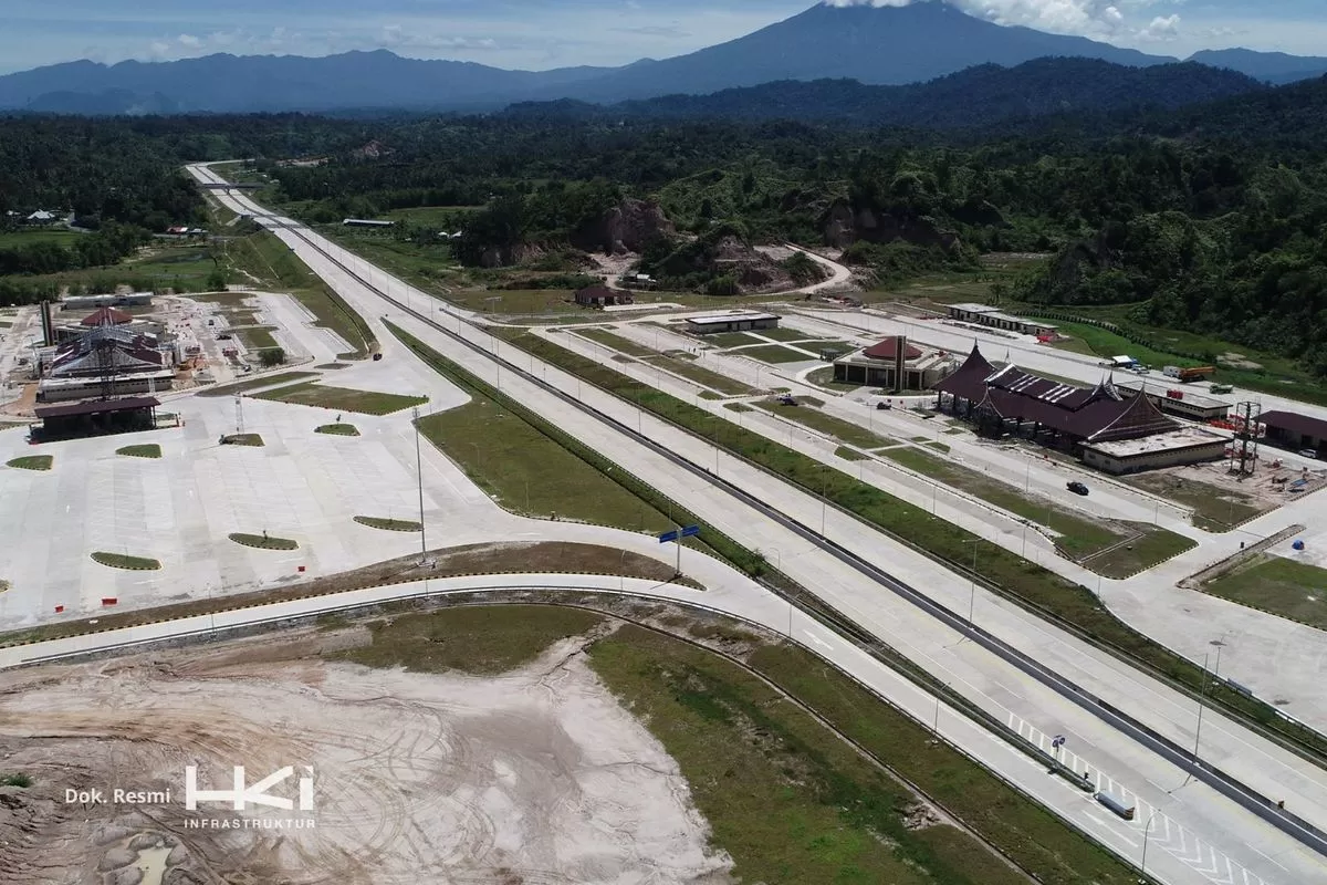 Jalan tol Padang-Sicincin yang sudah dioperasionalkan  (f: kompas.com)