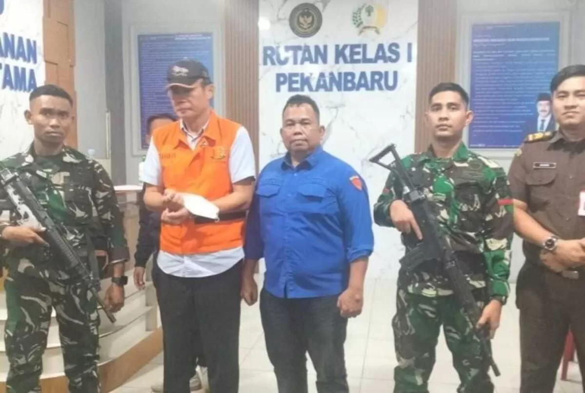 Kejaksaan Tinggi Riau menahan Direktur Utama PT Tengganau Mandiri Lestari (TML) Sunardi alias S, pada Kamis, 26 Februari 2026. (f: istimewa)