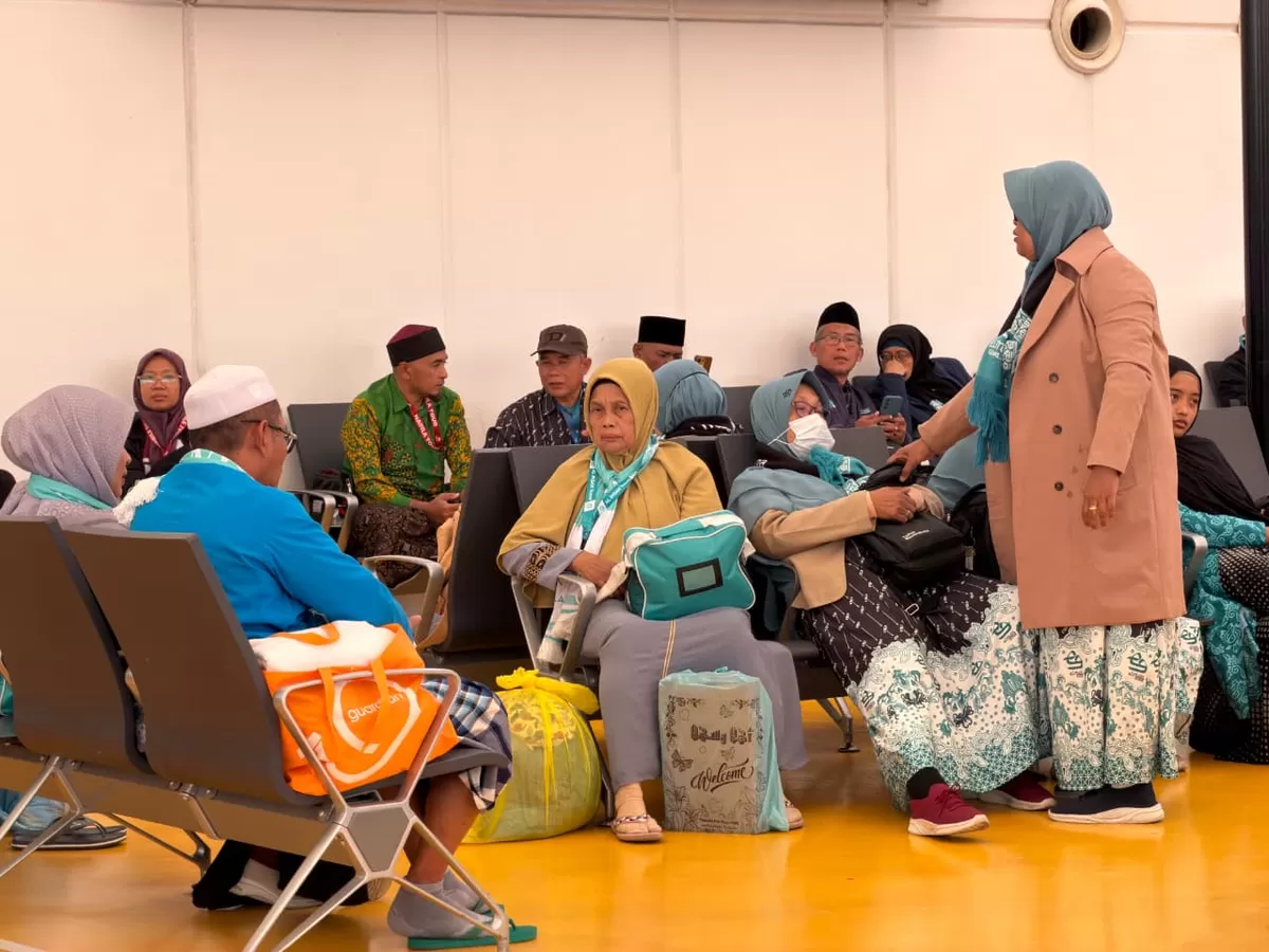 Proses pemulangan jemaah umrah ke Indonesia. (f: Ist)