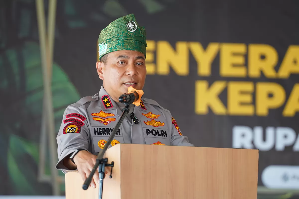 Kapolda Riau, Irjen Pol Herry Heryawan.