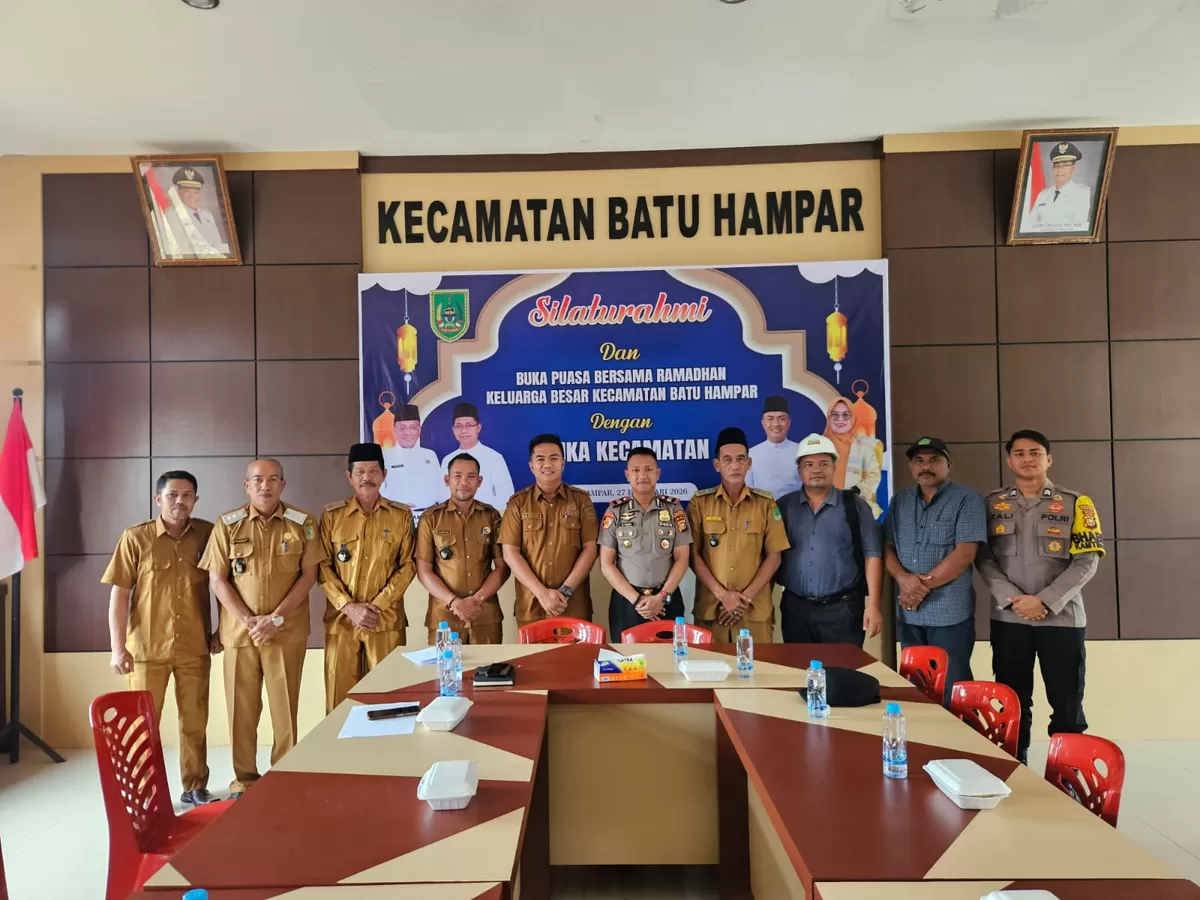 Kapolsek Batu Hampar Iptu Romi Yendri saat menggelar Rakor penanganan Karhutla bersama Forkopimcam.