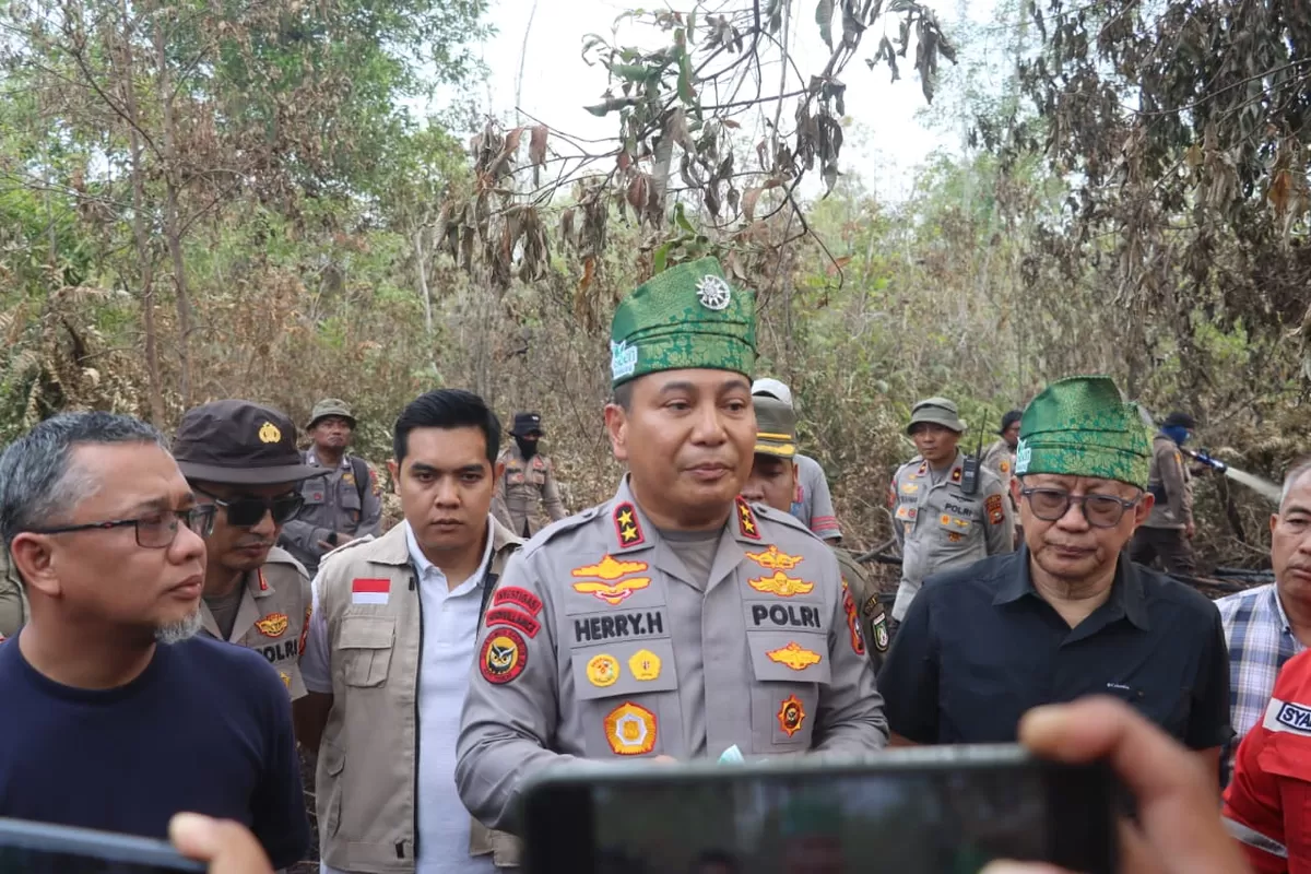 Kapolda Riau, Irjen Pol Herry Heryawan.