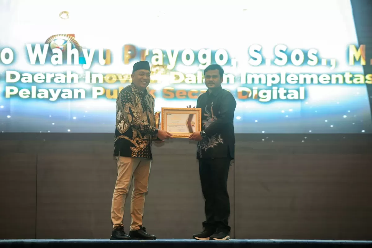 Bupati Situbondo Raih KWP Award 2026. (f: Ist)