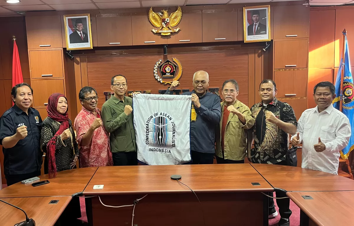 Ketua Umum PWI Pusat, Akhmad Munir, memimpin delegasi Indonesia  menghadiri kegiatan General Assembly CAJ di Malaysia. (f: Ist)