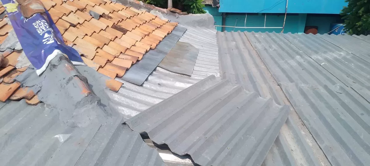 Program ganti atap rumah wartawan. (f: Ist)
