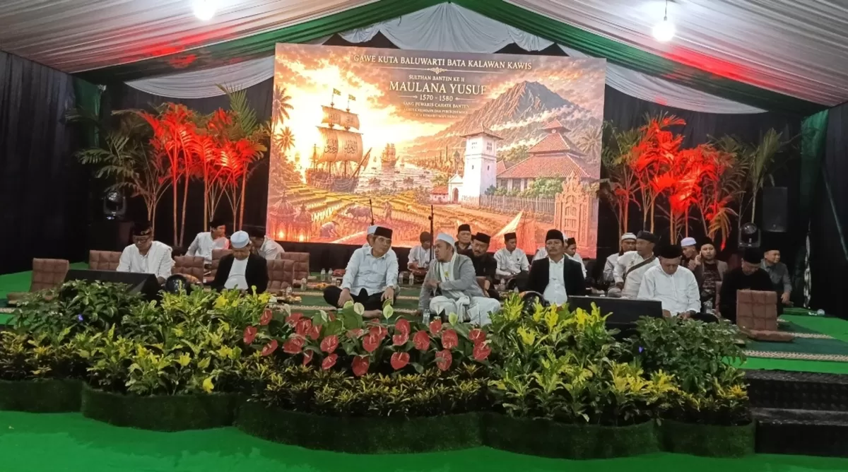 Suasana khidmat Haul Sultan Maulana Yusuf pada Minggu, 10 Mei 2026. (f: Dok. Istimewa)