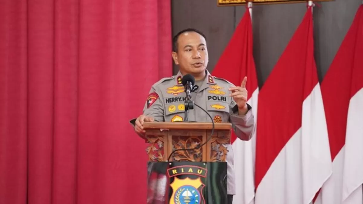 Kapolda Riau, Irjen Pol Herry Heryawan.