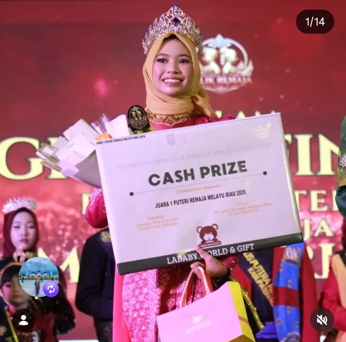 Syafia Annayra (14), siswi SMP Negeri 1 Pekanbaru, berhasil meraih juara pertama dalam ajang Putra Putri Remaja Melayu Riau 2026.