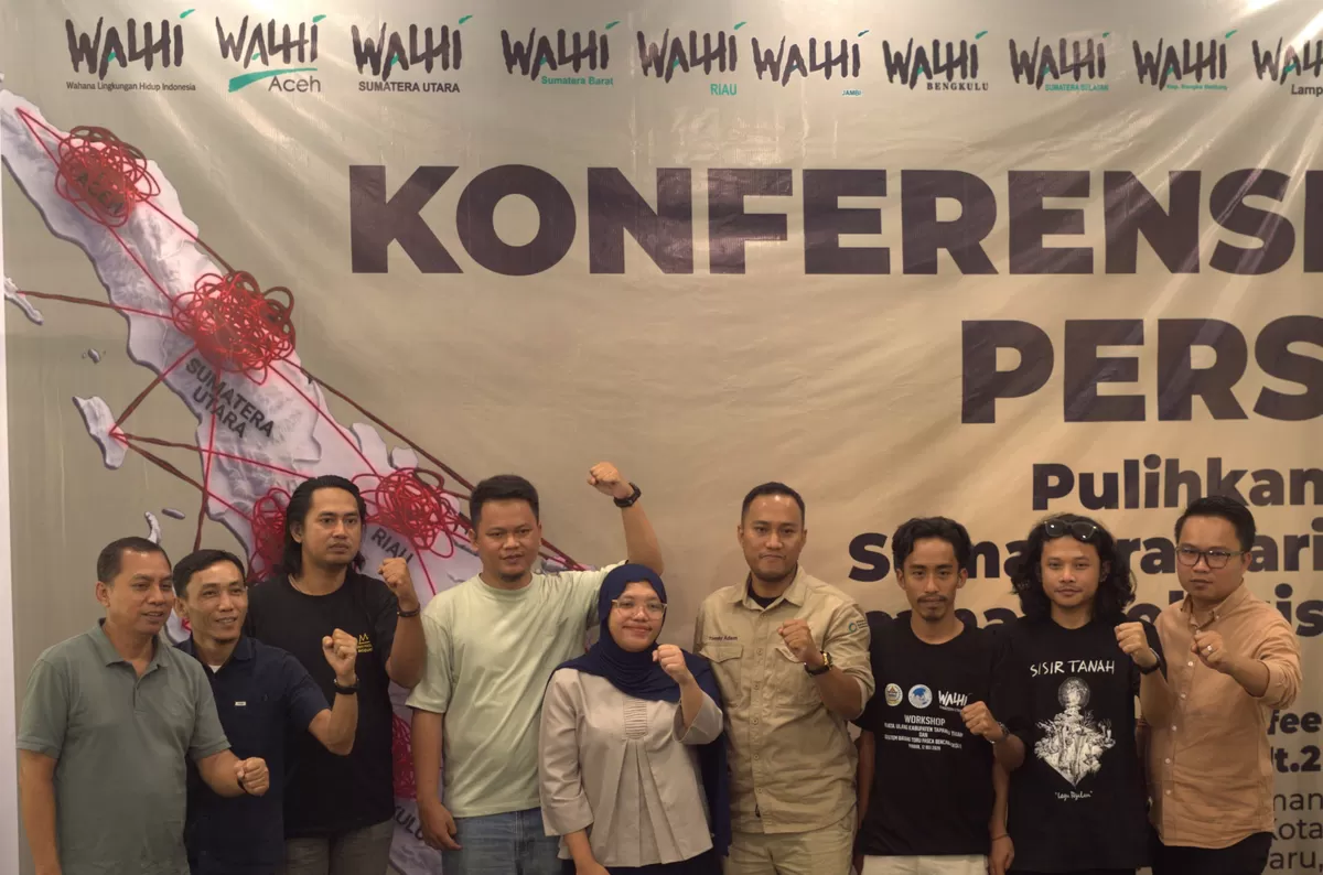 Sembilan Eksekutif Daerah Walhi se-Sumatera mendeklarasikan Andalas. (f: Ist)