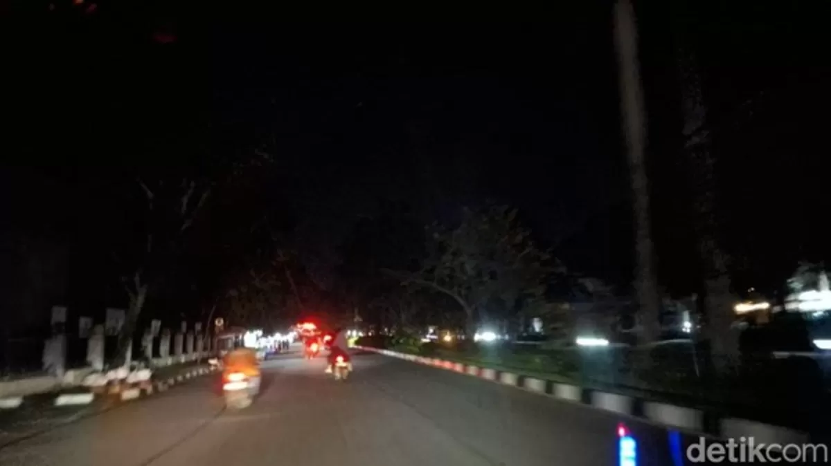 Pemadaman listrik di Riau. (f: detik.com)