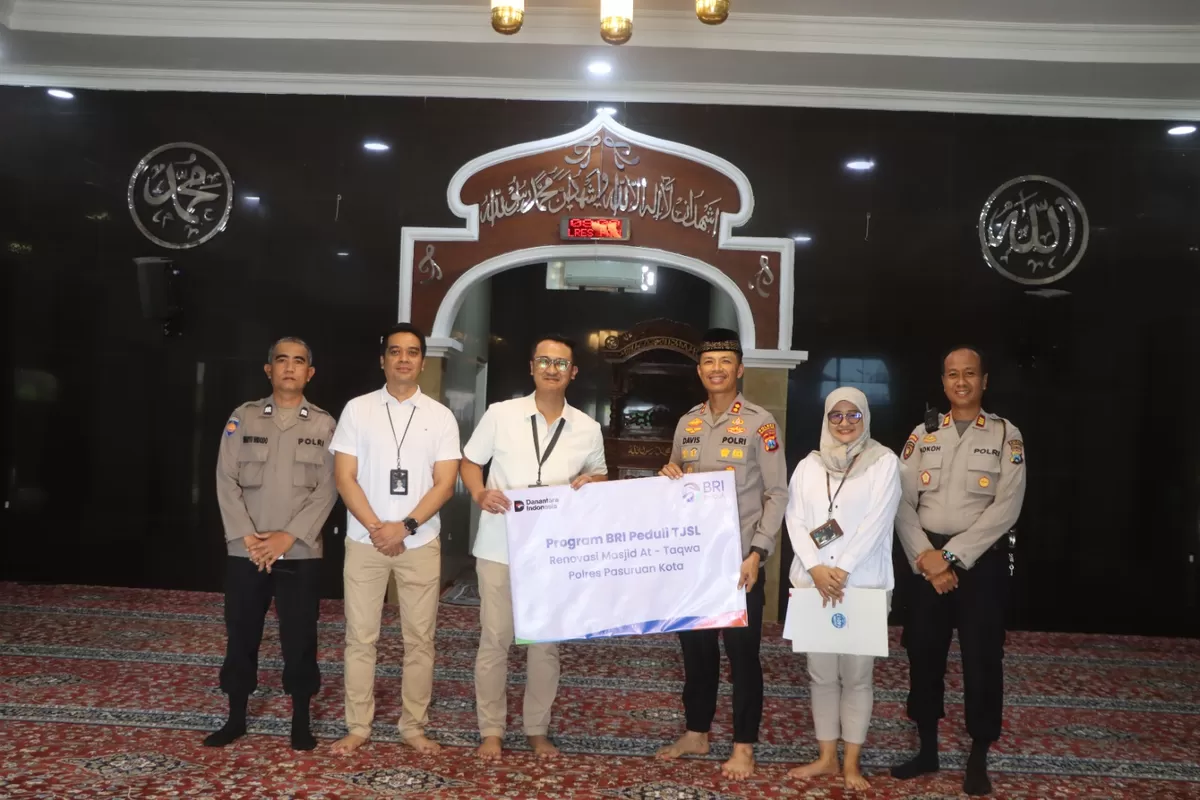 BRI Branch Office Pasuruan menyalurkan bantuan sebesar Rp200 juta untuk renovasi Masjid At-Taqwa Polres Pasuruan Kota. (f: Ist)