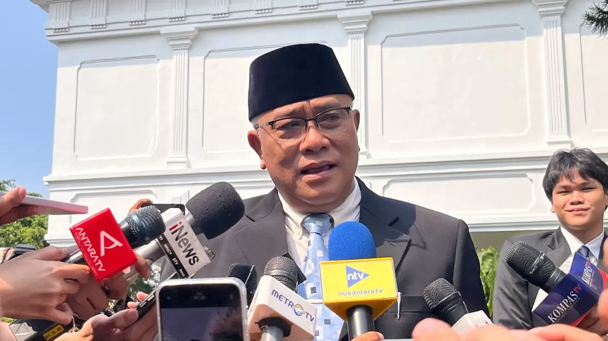 Mohammad Jumhur Hidayat, Menteri Lingkungan Hidup/Kepala Badan Pengendalian Lingkungan Hidup. (f: internet)