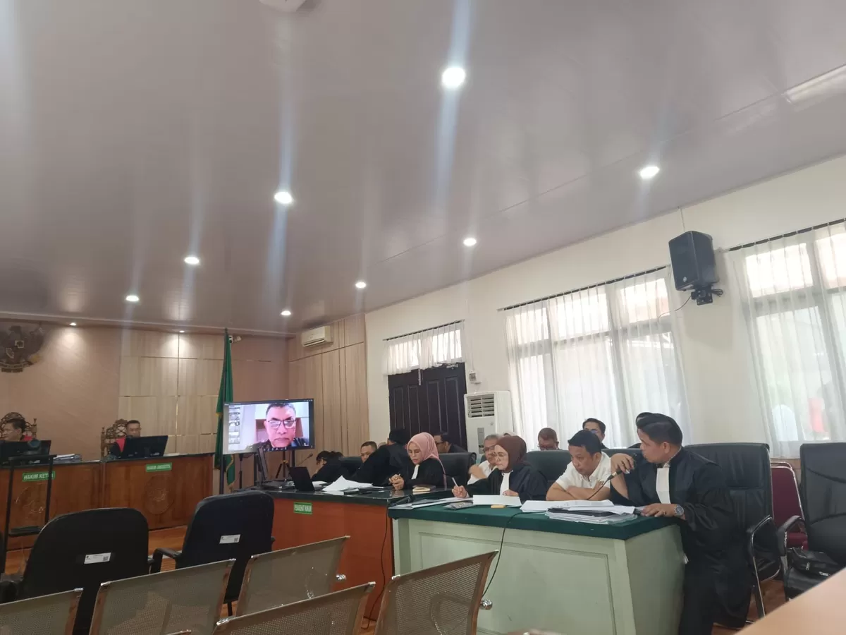 Keterangan ahli dinilai menguntungkan Gubernur Riau nonaktif, Abdul Wahid, saat sidang di Pengadilan Tipikor PN Pekanbaru, pada Kamis, 11 Juni 2026.