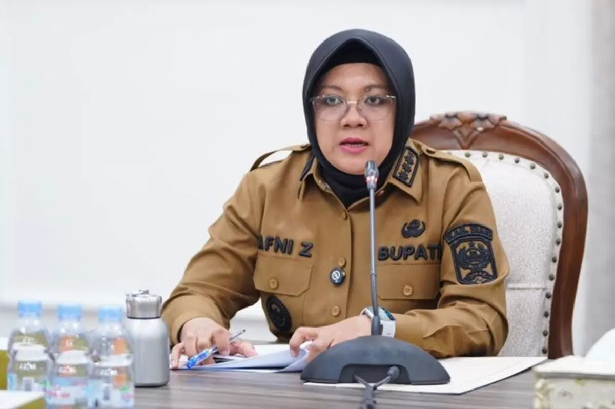 Bupati Siak, Afni Zulkifli. (f: kabarmelayu.com)