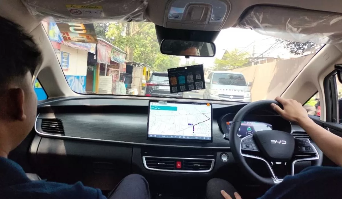 Interior kabin BYD M6 DM. (f: Dok. Promedia)