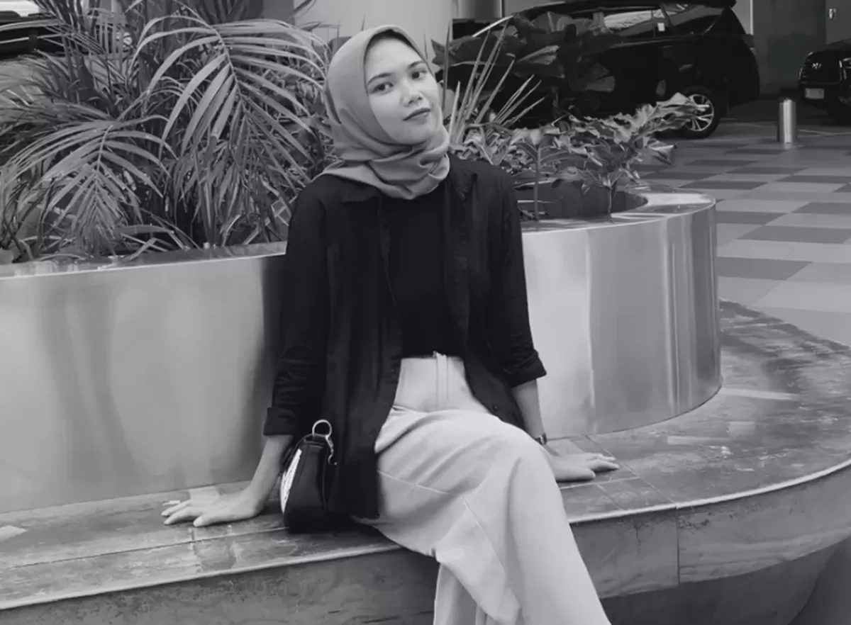  Ilustrasi potret Sofia Yulianingtyas, mahasiswi UIN SATU Tulungagung yang menjadi sorotan di media sosial (Instagram/@tulungagungmedia)