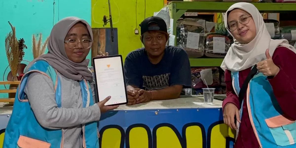 Mahasiswa KKNT IPB Dorong UMKM Desa Teluk Naik Kelas, Terbitkan 3 NIB dan 5 QRIS (Dok. Mahasiswa KKNT IPB )