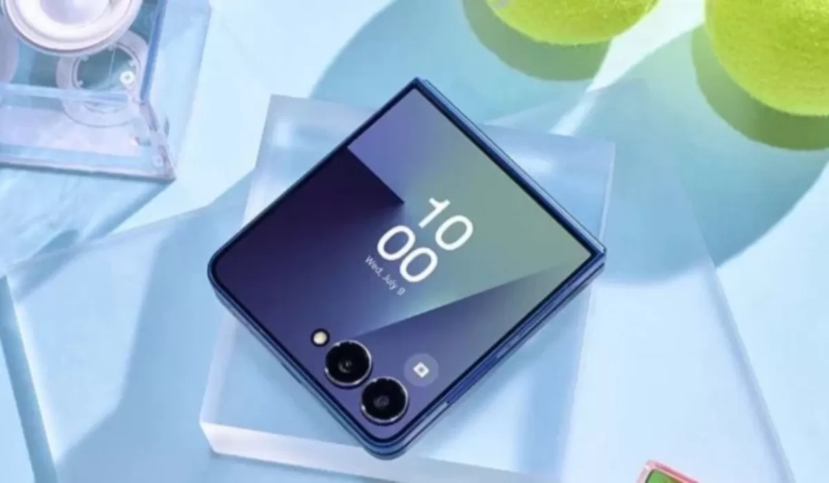 Samsung Galaxy Z Flip 8 (HukamaNews.com / Samsung)