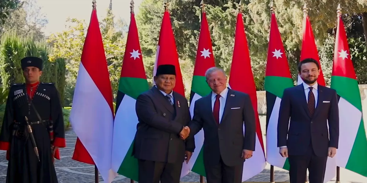 Presiden Republik Indonesia Prabowo Subianto dan Raja Yordania Yang Mulia King Abdullah II menegaskan komitmen bersama terhadap solusi dua negara sebagai jalan utama untuk mencapai perdamaian di Palestina. (Kalimantansatu.com/Dok. Bakom RI)