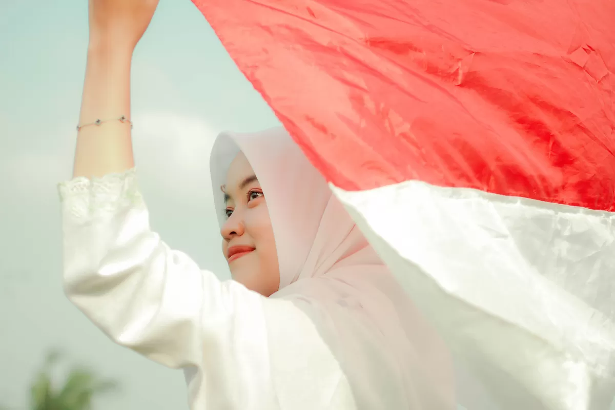 Pemerintah menggelar Pesta Rakyat HUT ke-81 RI di Monas dengan lomba 17 Agustus, hiburan, drone show, makanan gratis, dan doorprize.