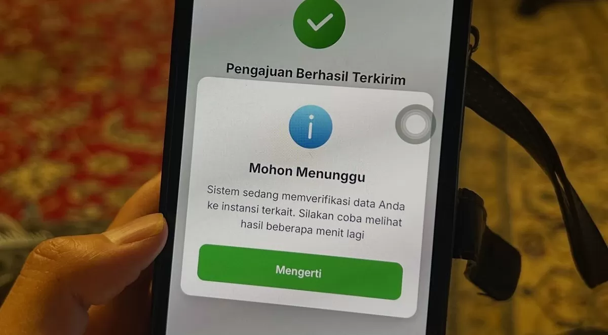 Proses verifikasi bansos di Portal Perlinsos berlangsung cepat melalui pemindaian wajah dan sinkronisasi data kependudukan, kendaraan, serta konsumsi listrik untuk menentukan kelayakan. (Dok.Dirgayuza)