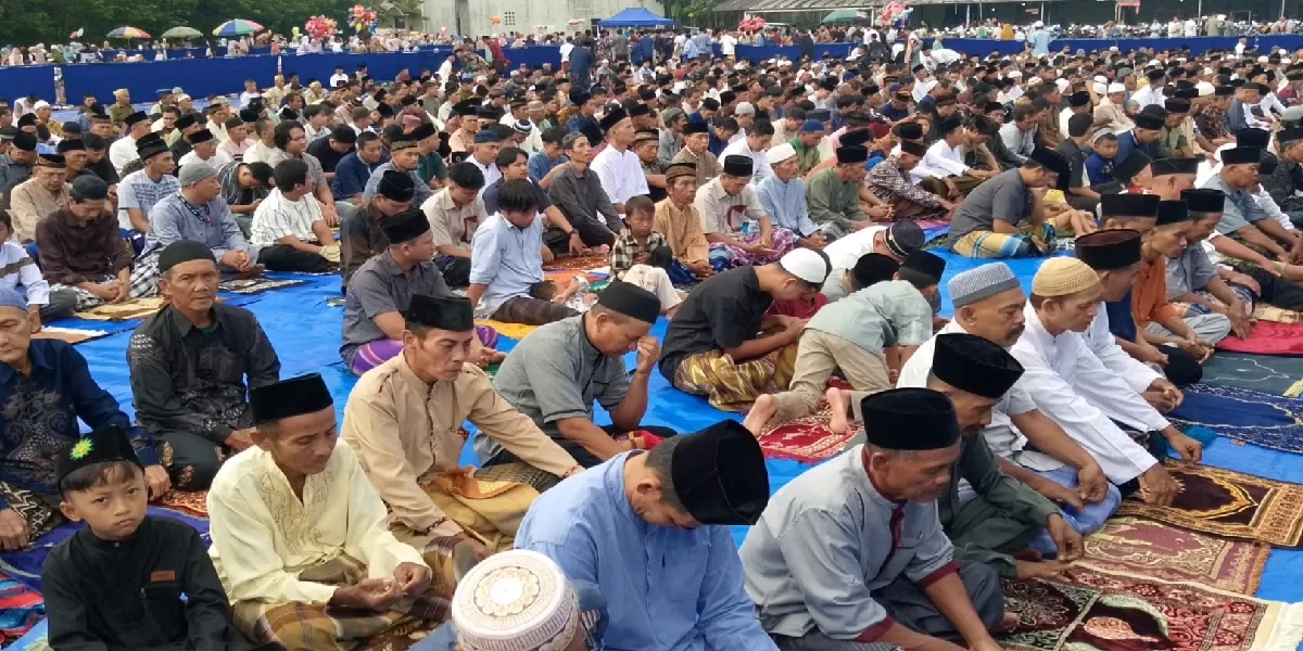 Muhammadiyah Gelar Sholat Ied Jumat Ini, Khatib di Temanggung: Korupsi Musuh Utama Peradaban - Sinar Harapan