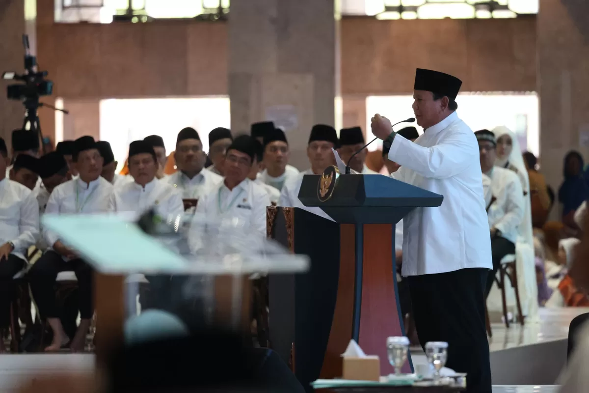 Prabowo Subianto menghadiri dan menyaksikan langsung pengukuhan kepengurusan Majelis Ulama Indonesia (MUI) masa khidmat 2025&ndash;2030 yang digelar di Masjid Istiqlal, Jakarta, Sabtu (7/2). (Foto : ist)